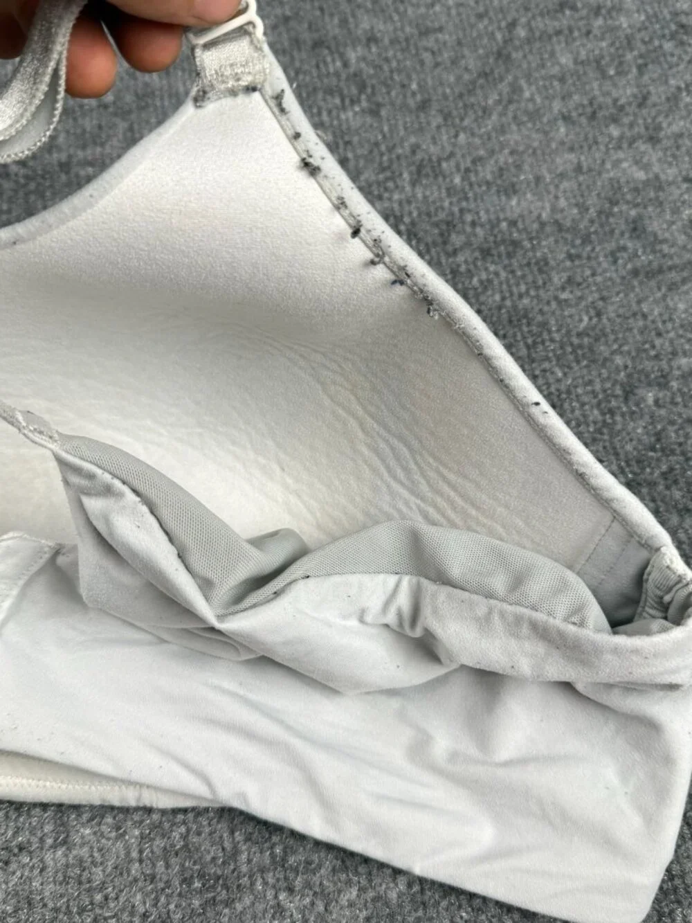 Torrid Curve 44D Bra Wire Free 360 Back Smoothing Everyday Gray White Stain Wear